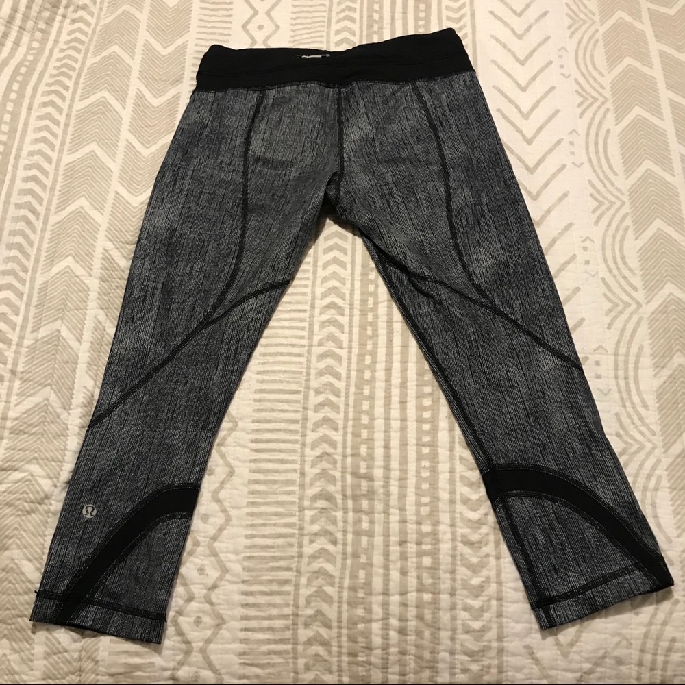 Lululemon crop workout leggings